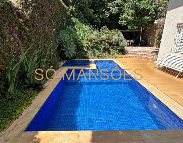 Casa de Alto Padrão de 390 m² à Venda com 1 Suíte e Spa no Santa Lúcia, Belo Horizonte - MG