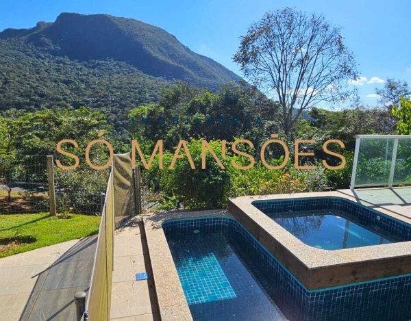 Casa de 320 m² à Venda com 3 Suítes e Vista Panorâmica no Veredas das Geraes, Nova Lima - MG