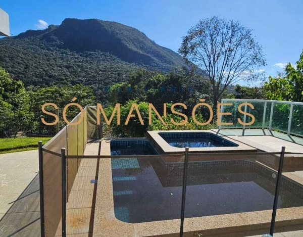 Casa de 320 m² à Venda com 3 Suítes e Vista Panorâmica no Veredas das Geraes, Nova Lima - MG