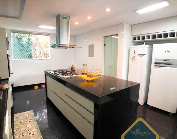 Casa de 650 m² de área construída em terreno de 870 m² no Veredas das Geraes.