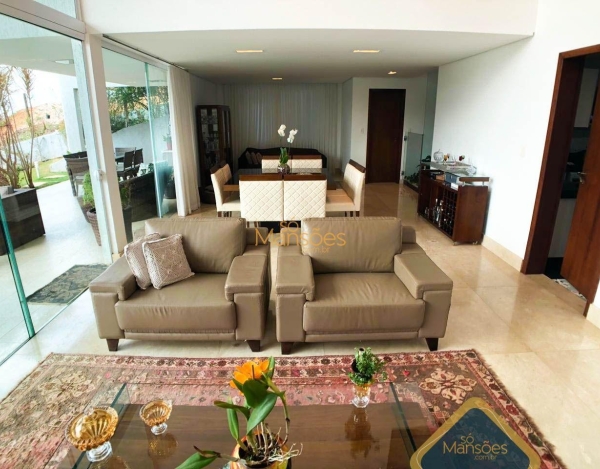 Casa de Alto Padrão de 650 m² à Venda com 1 Suíte e Espaço Gourmet no Veredas das Geraes, Nova Lima - MG