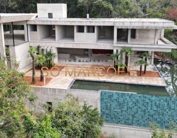 Casa espetacular à Venda no Quintas do Sol, Nova Lima — 752m², 5 Suítes, Piscina e Vista Definitiva.