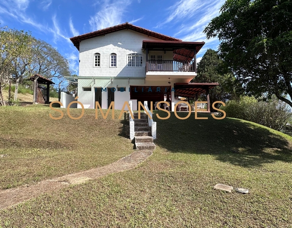 CASA COM EXCELENTE LOCALIZAÇÃO E FUNDO PARA ÁREA DE PRESERVAÇÃO À VENDA NO BOSQUE DO JAMBREIRO