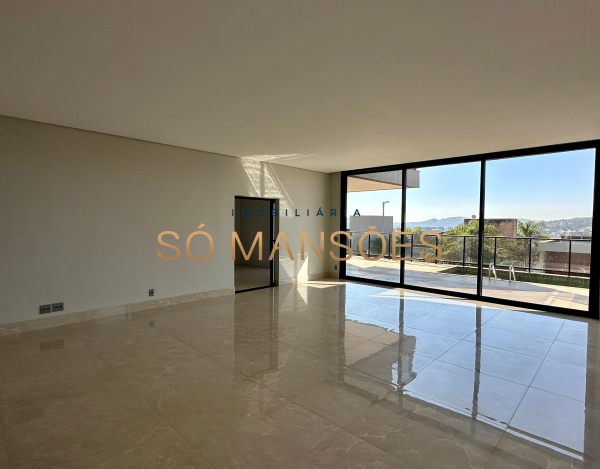 Casa Espaçosa de 368 m² à Venda com 4 Suítes e Vista para a Lagoa no Alphaville - Lagoa dos Ingleses, Nova Lima - MG