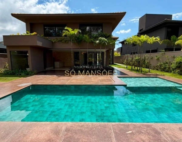 Casa à Venda no Alphaville Lagoa dos Ingleses, Nova Lima — 537m², 4 Suítes, Piscina Aquecida e 4 Vagas.