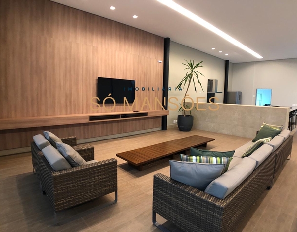 LOTE ESPETACULAR DE 2.300M² À VENDA NO CONDOMÍNIO QUINTAS DO MORRO