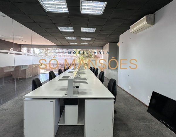 CASA COMERCIAL COM EXCELENTE LOCALIZAÇÃO À VENDA NO BAIRRO CIDADE JARDIM