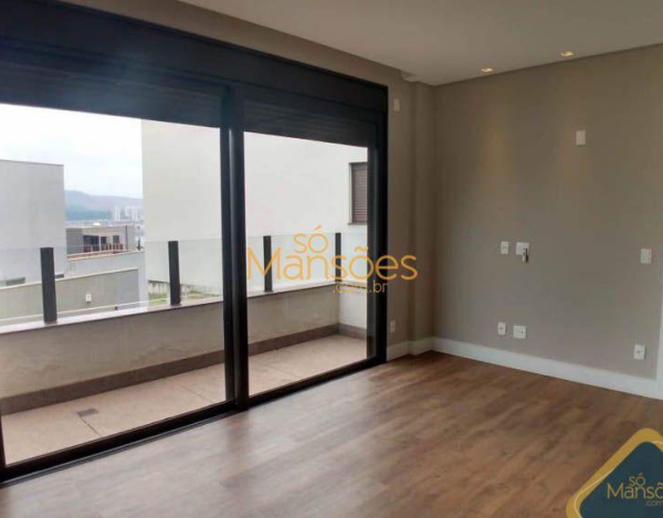 CASA IMPONENTE COM VISTA DEFINITIVA PARA LAGOA À VENDA NO ALPHAVILLE.