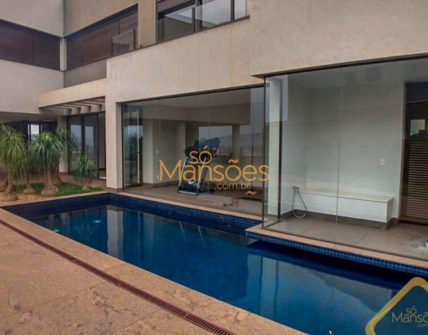 CASA IMPONENTE COM VISTA DEFINITIVA PARA LAGOA À VENDA NO ALPHAVILLE.