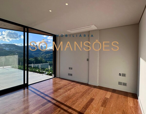 VALE DOS CRISTAIS - CASA À VENDA EM NOVA LIMA