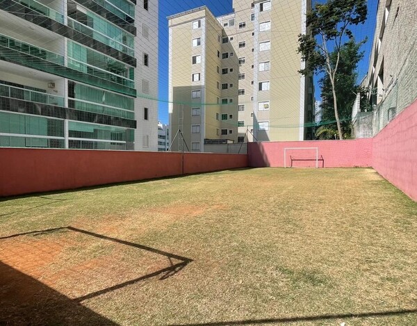 APARTAMENTO 4 QUARTOS EM PRÉDIO COM ESTRUTURA DE LAZER COMPLETA