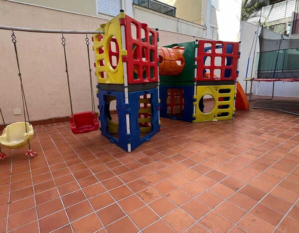 APARTAMENTO 4 QUARTOS EM PRÉDIO COM ESTRUTURA DE LAZER COMPLETA