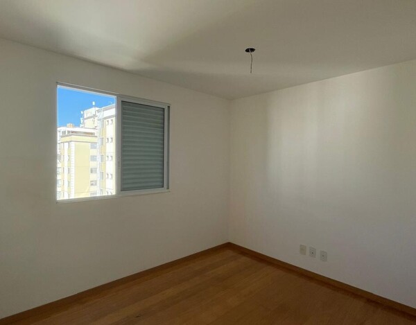 APARTAMENTO 4 QUARTOS EM PRÉDIO COM ESTRUTURA DE LAZER COMPLETA
