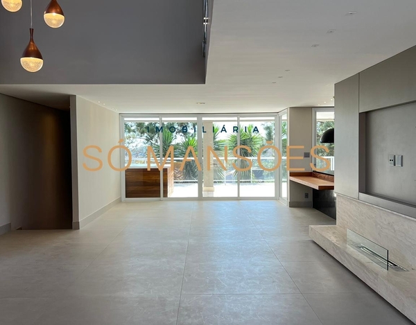 CASA À VENDA NO ALPHAVILLE – OPORTUNIDADE ÚNICA!