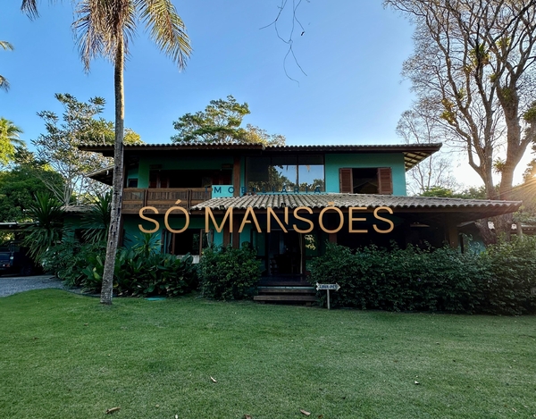 LUXUOSA CASA COM 7 SUÍTES À 100M DA PRAIA NO CONDOMÍNIO OUTEIRO DAS BRISAS - TRANCOSO/BA.