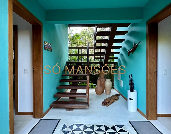 LUXUOSA CASA COM 7 SUÍTES À 100M DA PRAIA NO CONDOMÍNIO OUTEIRO DAS BRISAS - TRANCOSO/BA.
