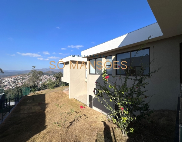 Casa de Luxo de 463 m² à Venda com 4 Suítes e Vista Deslumbrante no Quintas do Sol, Nova Lima - MG