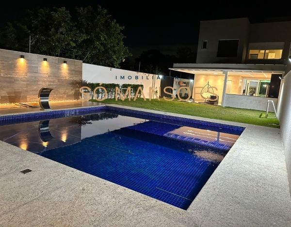 Casa de Alto Padrão de 280 m² à Venda com 1 Suíte e Piscina Aquecida no Condomínio Pampulha, Belo Horizonte - MG