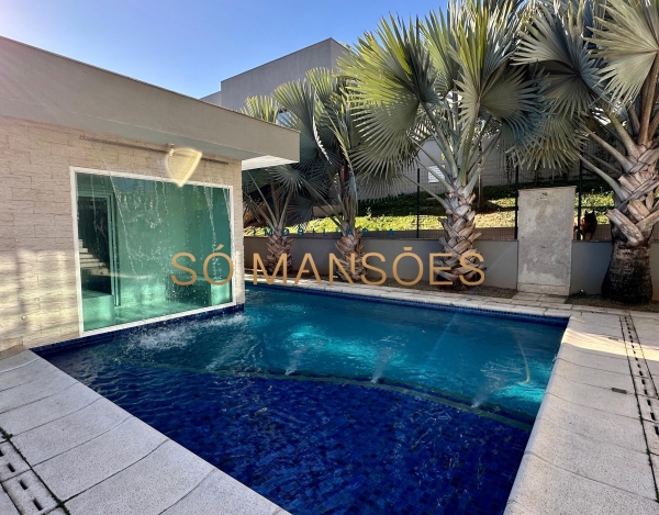 Casa de Luxo de 496 m² à Venda com 3 Suítes e Espaço Gourmet no Vila Alpina, Nova Lima - MG
