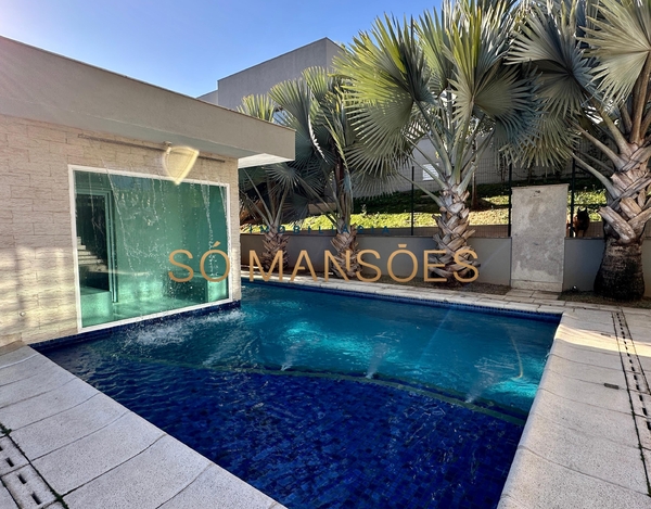 CASA EXCLUSIVA DE 496M² À VENDA NO CONDOMÍNIO VILA ALPINA - LUXO E CONFORTO.