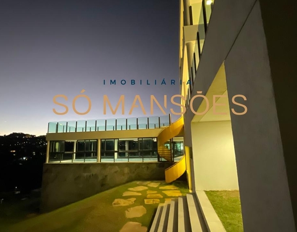 CASA À VENDA NO VALE DOS CRISTAIS / LUXO E INOVAÇÃO