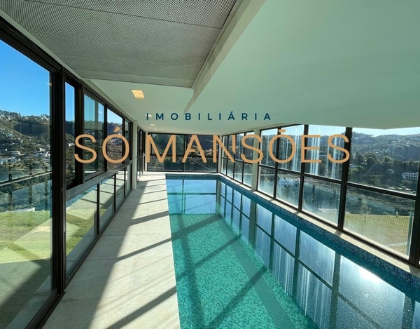 CASA À VENDA NO VALE DOS CRISTAIS / LUXO E INOVAÇÃO