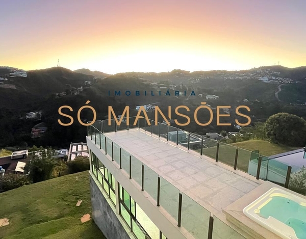 CASA À VENDA NO VALE DOS CRISTAIS / LUXO E INOVAÇÃO