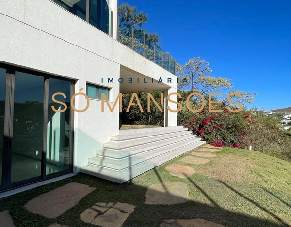 CASA À VENDA NO VALE DOS CRISTAIS / LUXO E INOVAÇÃO
