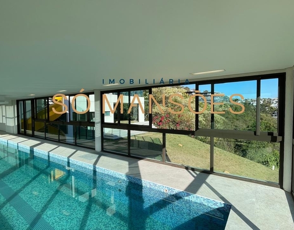 CASA À VENDA NO VALE DOS CRISTAIS / LUXO E INOVAÇÃO