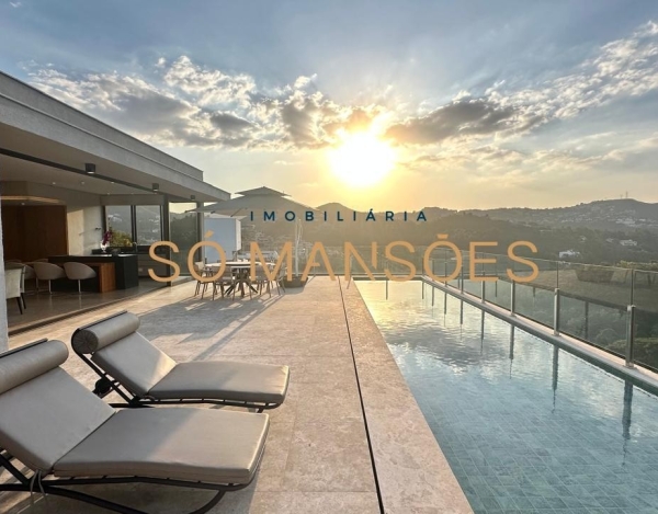 Casa de Luxo de 526 m² à Venda com 5 Suítes e Vista Panorâmica no Vale dos Cristais, Nova Lima - MG