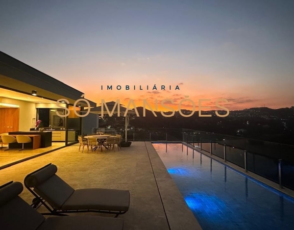 Casa de Luxo de 526 m² à Venda com 5 Suítes e Vista Panorâmica no Vale dos Cristais, Nova Lima - MG