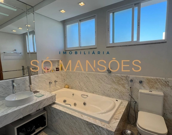 Casa no Condomínio Vila Castela: Conforto e Segurança