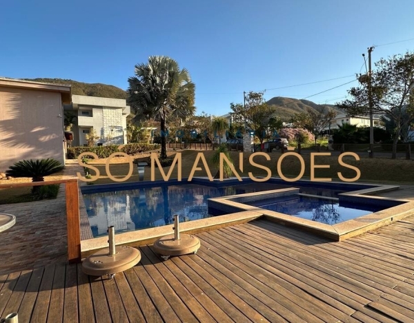 Casa Espaçosa de 591 m² à Venda com 6 Suítes e Espaço Gourmet no Selecione, Brumadinho - MG