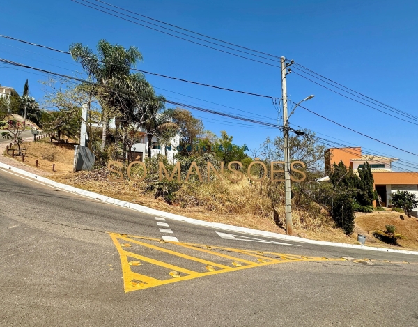Lote de 916 m² à Venda com Vista Definitiva no Mirante da Mata, Nova Lima - MG