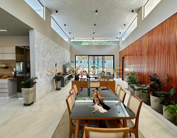 Casa de Luxo de 338m² à Venda com 4 Suítes e Piscina Aquecida no Vila Castela, Nova Lima - MG