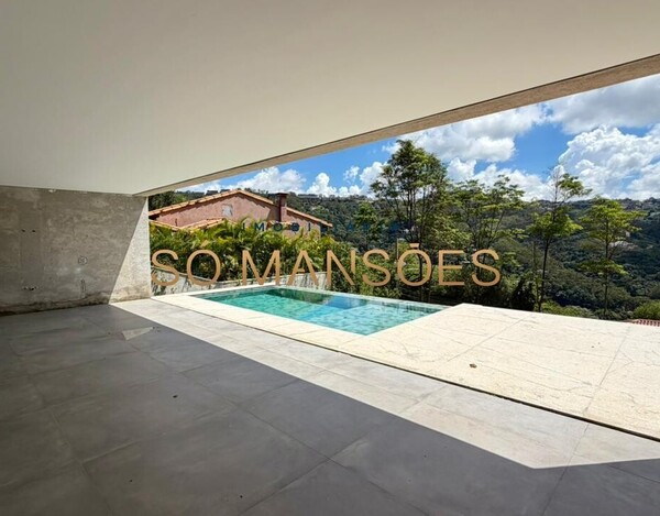 CASA DE 550 M² À VENDA NO CONDOMÍNIO VILA ALPINA – EM FASE FINAL DE CONSTRUÇÃO E COM VISTA DEFINITIVA.