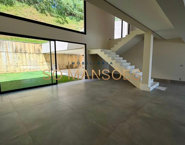 CASA DE 550 M² À VENDA NO CONDOMÍNIO VILA ALPINA – EM FASE FINAL DE CONSTRUÇÃO E COM VISTA DEFINITIVA.