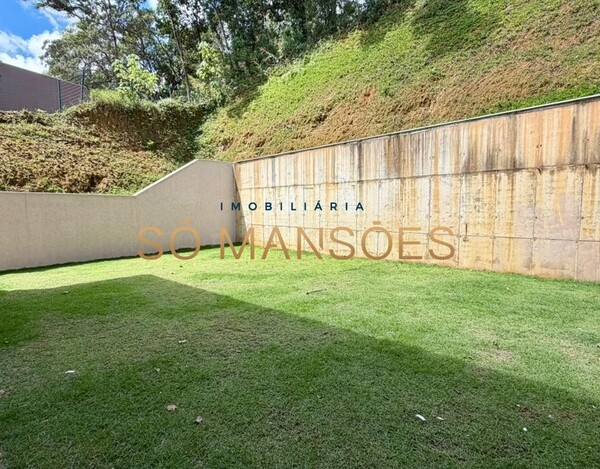 CASA DE 550 M² À VENDA NO CONDOMÍNIO VILA ALPINA – EM FASE FINAL DE CONSTRUÇÃO E COM VISTA DEFINITIVA.