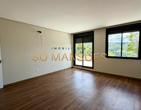 CASA DE 550 M² À VENDA NO CONDOMÍNIO VILA ALPINA – EM FASE FINAL DE CONSTRUÇÃO E COM VISTA DEFINITIVA.