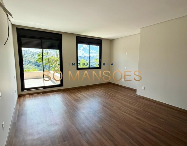 CASA DE 550 M² À VENDA NO CONDOMÍNIO VILA ALPINA – EM FASE FINAL DE CONSTRUÇÃO E COM VISTA DEFINITIVA.