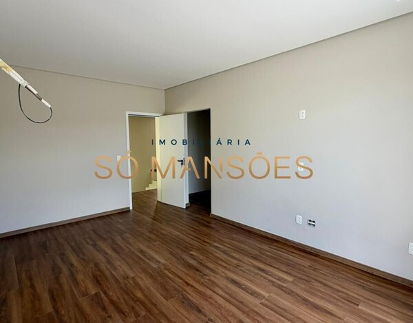 CASA DE 550 M² À VENDA NO CONDOMÍNIO VILA ALPINA – EM FASE FINAL DE CONSTRUÇÃO E COM VISTA DEFINITIVA.