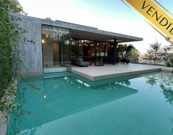 Casa Exclusiva de 564 m² à Venda com 5 Suítes e Piscina Aquecida no Quintas do Sol, Nova Lima - MG