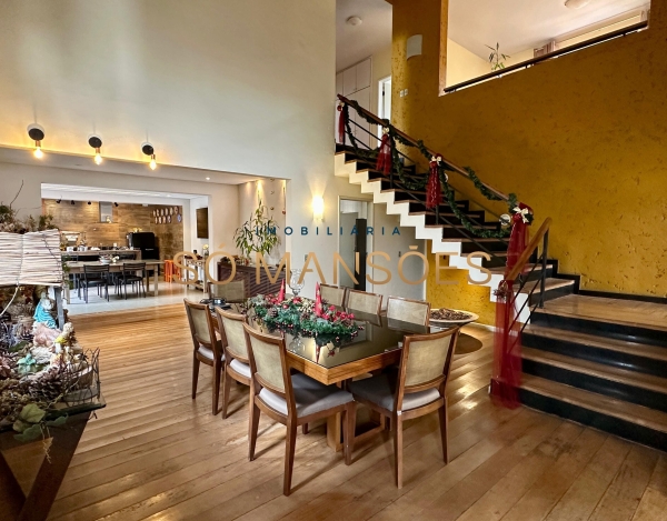 Casa de Alto Padrão de 401 m² à Venda com 2 Suítes e Espaço Gourmet no Belvedere, Belo Horizonte - MG