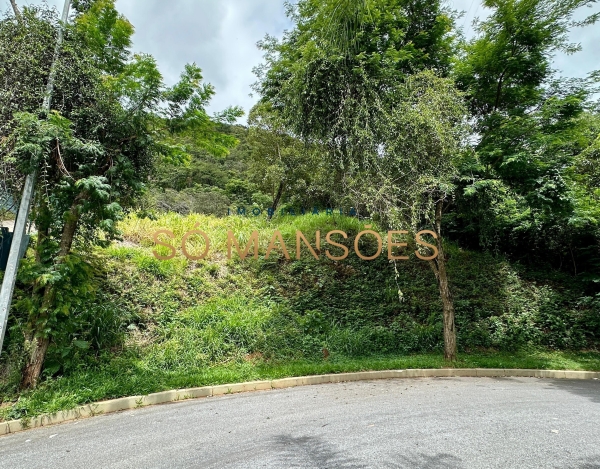 Lote de 1.305 m² à Venda com Vista Espetacular no Quintas do Sol, Nova Lima - MG