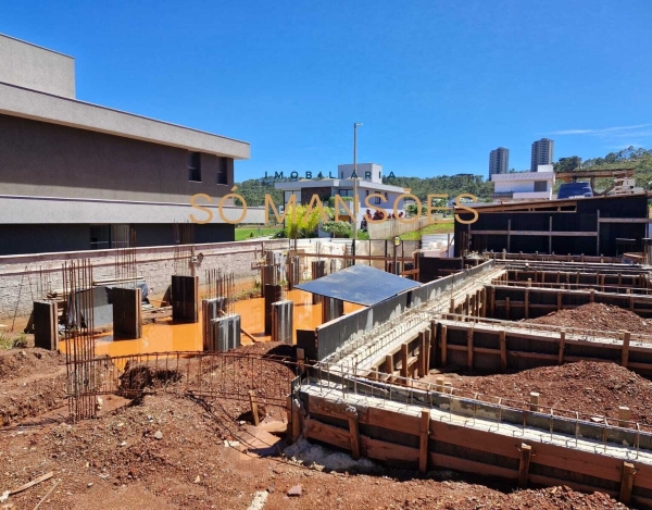 Lote de 869 m² à Venda com Projeto Aprovado no Alphaville - Lagoa dos Ingleses, Nova Lima - MG
