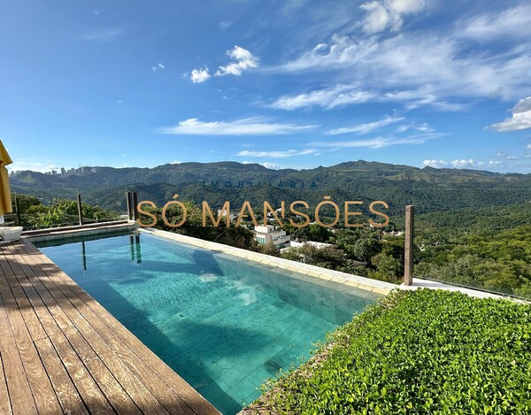 Casa de 845m² à venda no condomínio Mirante da Mata.