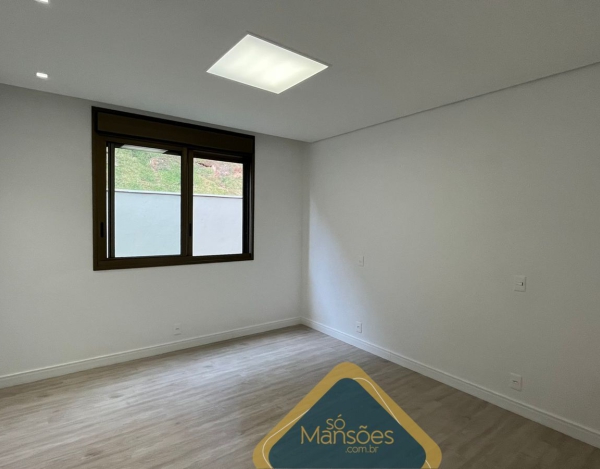 CASA DE 387m² À VENDA NO CONDOMÍNIO QUINTAS DO SOL