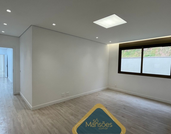 CASA DE 387m² À VENDA NO CONDOMÍNIO QUINTAS DO SOL