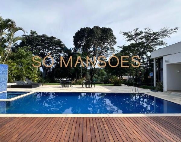 Casa Exclusiva de 398 m² à Venda com 3 Suítes e Piscina Aquecida no Condomínio Estância das Amendoeiras, Lagoa Santa - MG