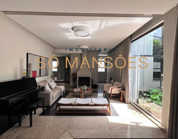 Casa de Alto Padrão de 253 m² à Venda com 2 Suítes e Spa no Condomínio Nenhum, Belo Horizonte - MG